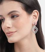 Exquisite red ad leaf earrings