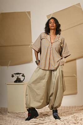 Notch collar kaftan top 1