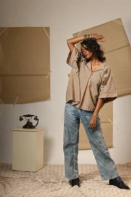 Notch collar kaftan top 4