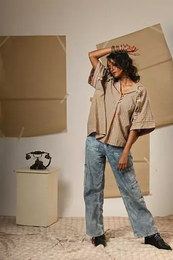 Notch collar kaftan top