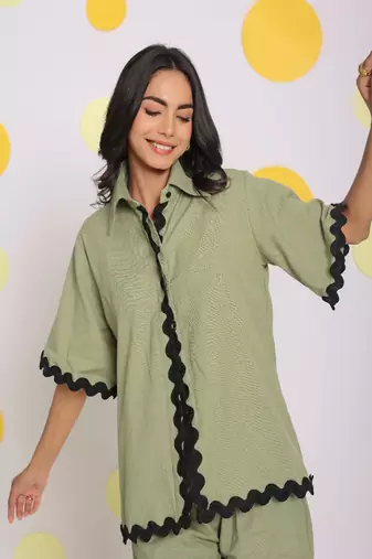 Green zig zag lace buttoned relaxed collared shirt and shorts linen co-ord set