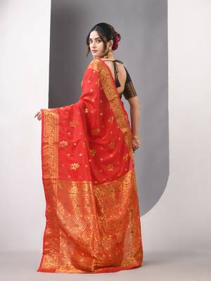 Red floral motifs silk saree with zari borders 3