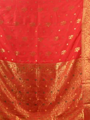 Red floral motifs silk saree with zari borders 4
