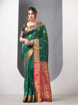 Green floral motifs silk saree with zari borders 1