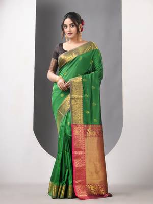 Green floral motifs silk saree with zari borders 1