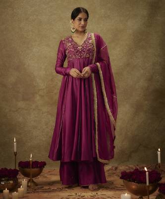 Gul mgenta hand woven chanderi slik anarkali set with zardozi embrodiery 1