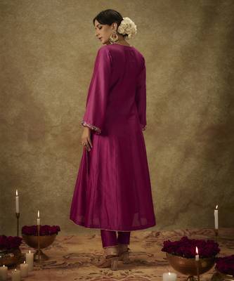 Roop magenta hand woven chanderi slik kali suit set with zardozi embrodiery 3