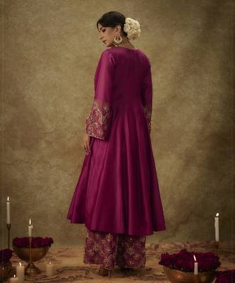 Sahar magenta hand woven chanderi slik anarkali set with zardozi embrodiery 4