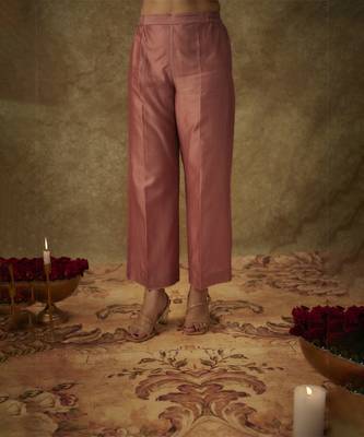 Raisa blush pink hand woven chanderi slik suit set with zardozi embrodiery. 2