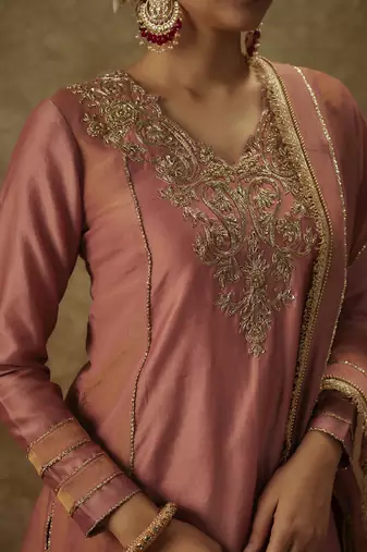 Raisa blush pink hand woven chanderi slik suit set with zardozi embrodiery.