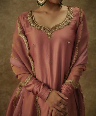 Erva blush pink hand woven chanderi slik sharara set with zardozi embrodiery. 3