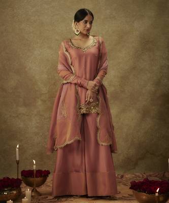 Erva blush pink hand woven chanderi slik sharara set with zardozi embrodiery. 4