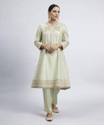 Naazira mint green kurta set 1