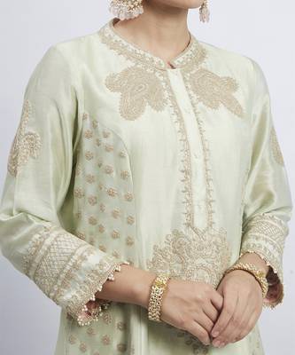Naazira mint green kurta set 5