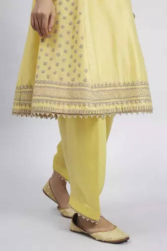 Naazira daffodil yellow kurta set