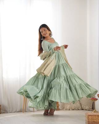 Romansilk Chanderi Fabric Fully Flair Anarkali Gown With Dupatta, Pent 1