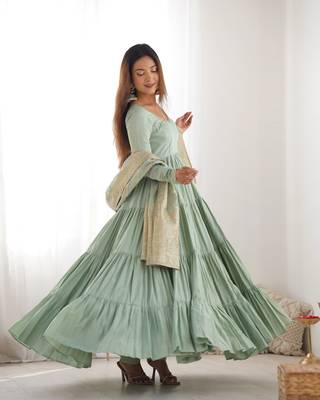Romansilk Chanderi Fabric Fully Flair Anarkali Gown With Dupatta, Pent 3