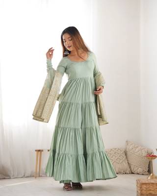 Romansilk Chanderi Fabric Fully Flair Anarkali Gown With Dupatta, Pent 5