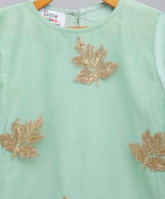 Leaf embroidered kurta pants with embroidered net dupatta 2