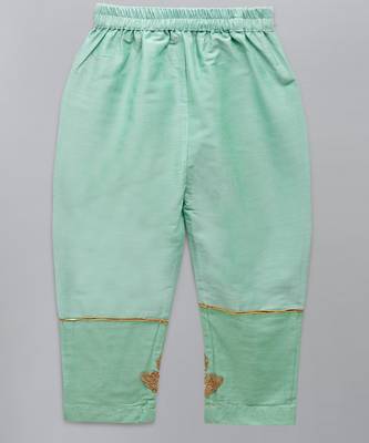 Leaf embroidered kurta pants with embroidered net dupatta 5