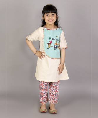 Kids playing holi multi embroidery a-line kurta pyjama set 1