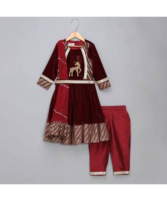 Maroon velvet embroidered anarkali pants with net dupatta 4