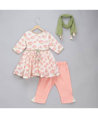 Offwhite peach lotus print kurta set 3
