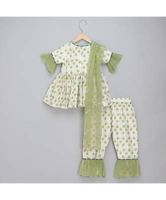 Eid printed kurta set with attached dupatta 3