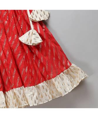 Offwhite embroidered chanderi lehnga set 2