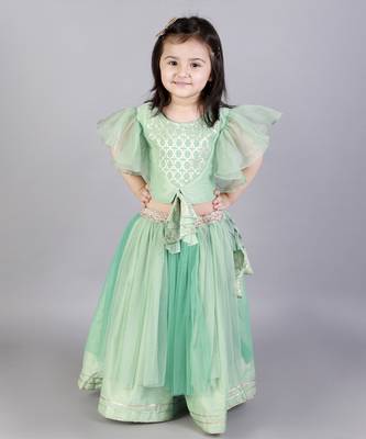 Green zari organza blouse with net lehnga 3