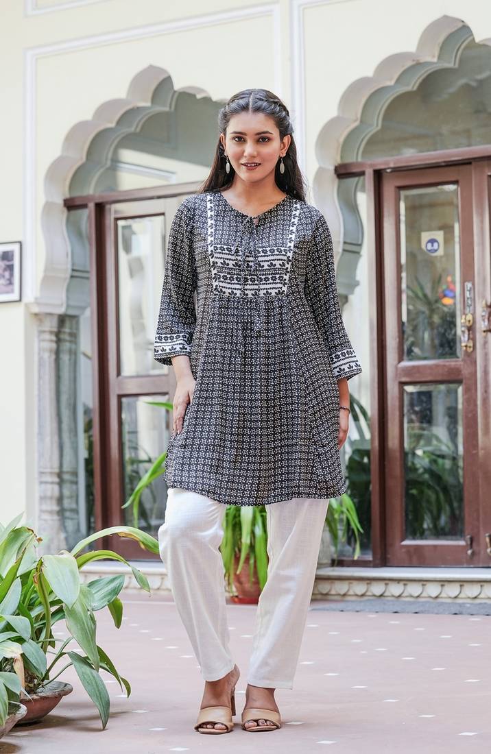 women's black polyester floral print short kurti