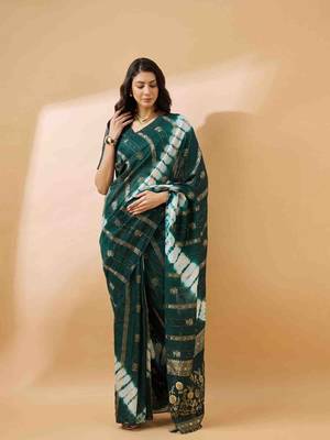 dark green jacquard design cotton saree with unstitched blouse piece 1