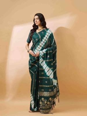dark green jacquard design cotton saree with unstitched blouse piece 2