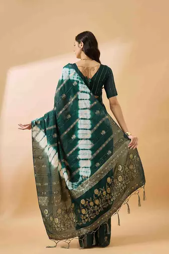 dark green jacquard design cotton saree with unstitched blouse piece