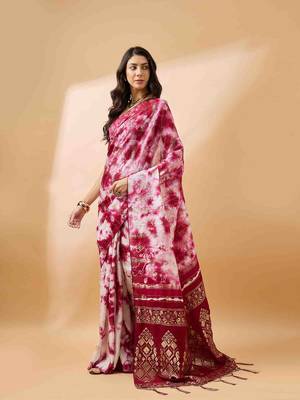 magenta jacquard design cotton saree with unstitched blouse piece 2