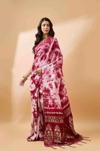 magenta jacquard design cotton saree with unstitched blouse piece