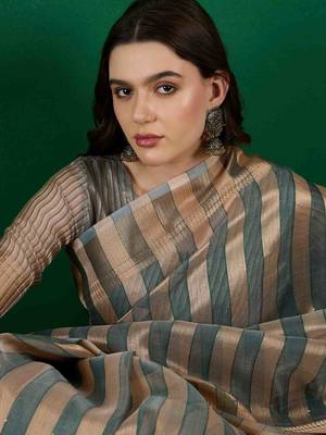 green zari woven banarasi organza saree with unstitched blouse piece 3