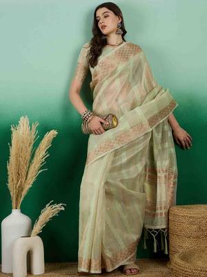 pista zari woven banarasi organza saree with unstitched blouse piece 2