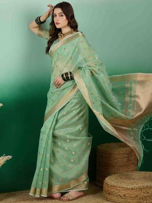 green jacquard design banarasi organza saree with unstitched blouse piece 2