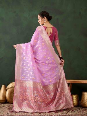 lavender jacquard design poly cotton saree with unstitched blouse piece 4