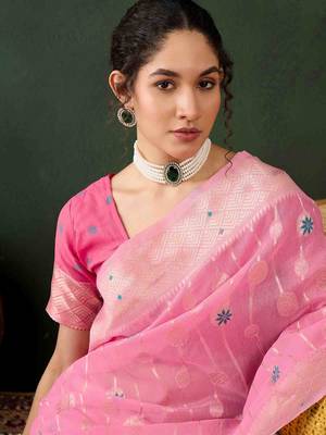 pink jacquard design poly cotton saree with unstitched blouse piece 3