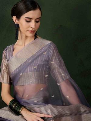 lavender jacquard design poly cotton saree with unstitched blouse piece 3