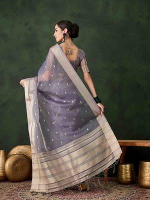 lavender jacquard design poly cotton saree with unstitched blouse piece 4