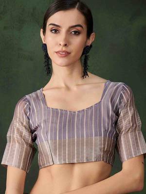 lavender jacquard design poly cotton saree with unstitched blouse piece 5