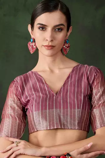 magenta jacquard design poly cotton saree with unstitched blouse piece