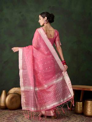 pink jacquard design poly cotton saree with unstitched blouse piece 4
