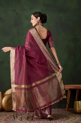 magenta jacquard design poly cotton saree with unstitched blouse piece
