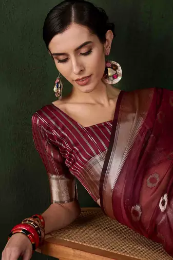 maroon jacquard design poly cotton saree with unstitched blouse piece