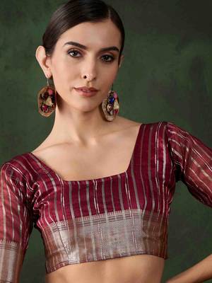 maroon jacquard design poly cotton saree with unstitched blouse piece 5