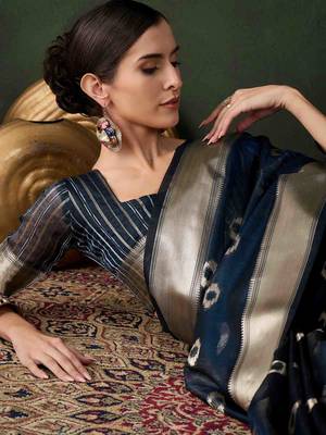 teal jacquard design poly cotton saree with unstitched blouse piece 3
